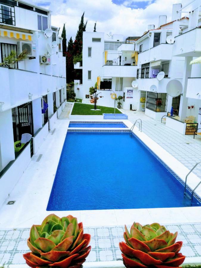 Apartamento Oasis Daire Torremolinos Dış mekan fotoğraf