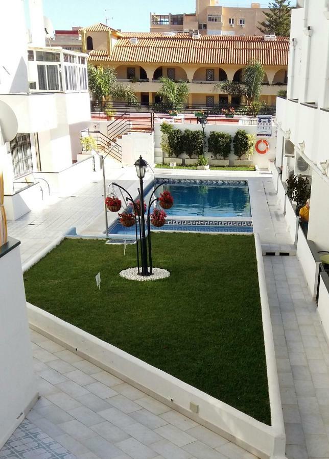 Apartamento Oasis Daire Torremolinos Dış mekan fotoğraf